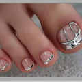Silver Swan Design Press-On Toenails (24 Pcs) – Premium DIY Look